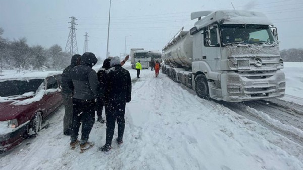 24 Ocak Hangi Yollar Ulaşıma Kapalı? 24 Ocak Ulaşıma Kapalı Olan Yollar Listesi
